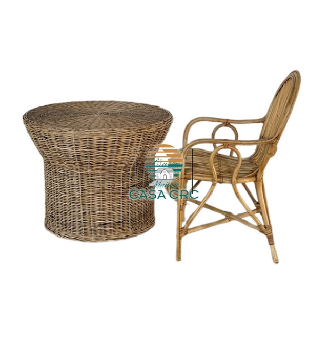 Relaxing rattan table