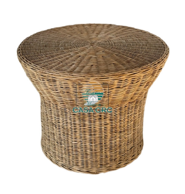 Relaxing rattan table